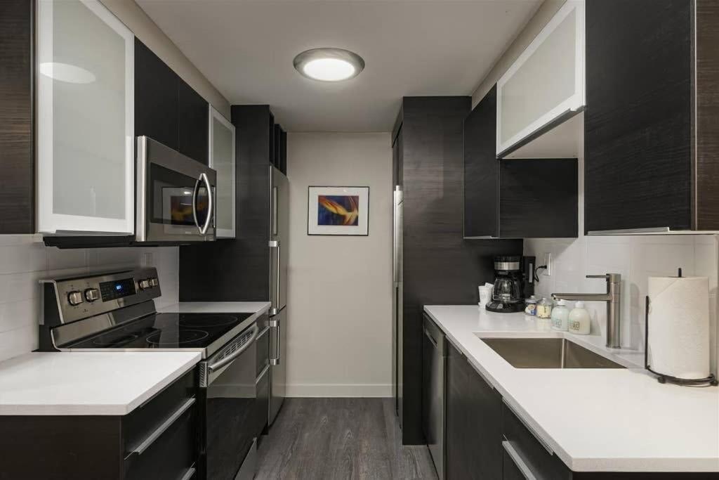 #stayinmydistrict Multnomah Village Modern Retreat Apartment *
