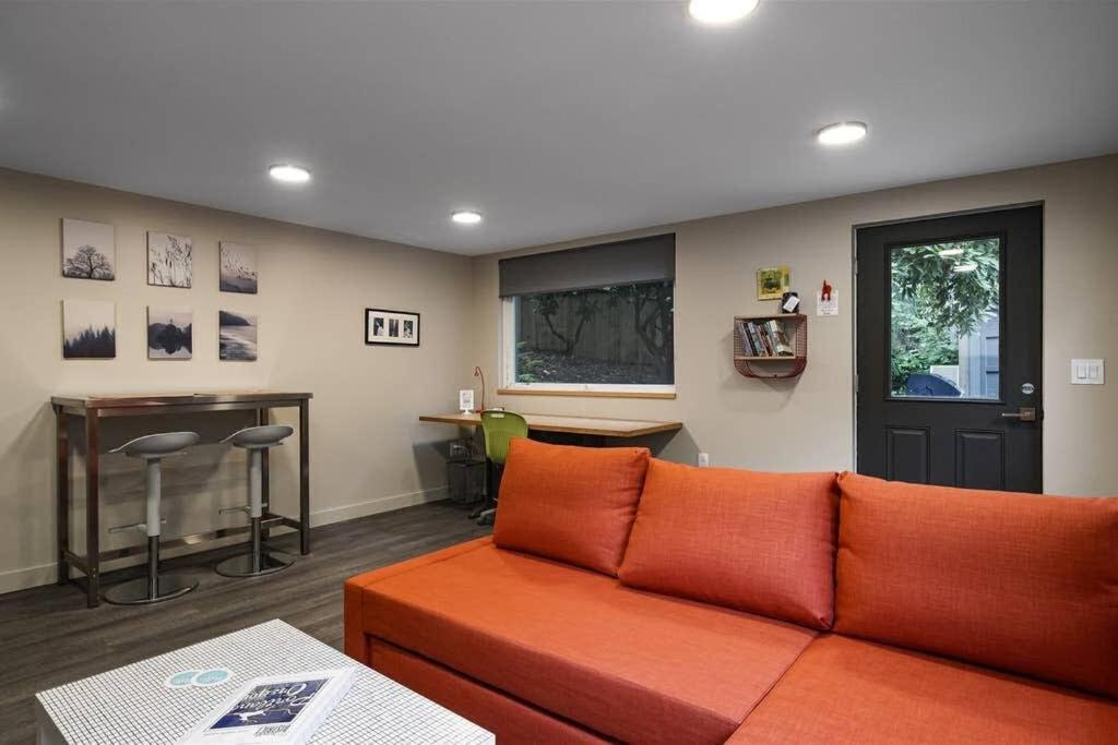 #stayinmydistrict Multnomah Village Modern Retreat Portland