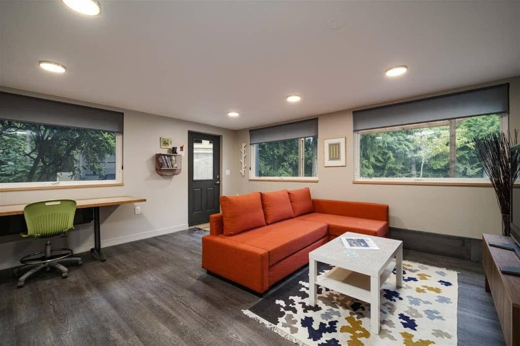 #stayinmydistrict Multnomah Village Modern Retreat Portland